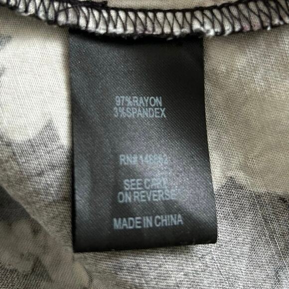 Torrid Top Blouse Whimsigoth Fairy Grunge Office Short Sleeve Women Black Sz 1X - Picture 7 of 8